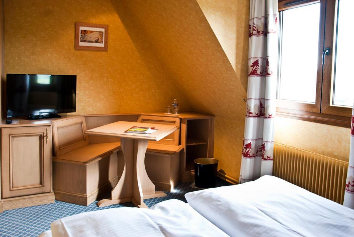Hotel Spa Et Restaurant Au Chasseur Birkenwald Bagian luar foto